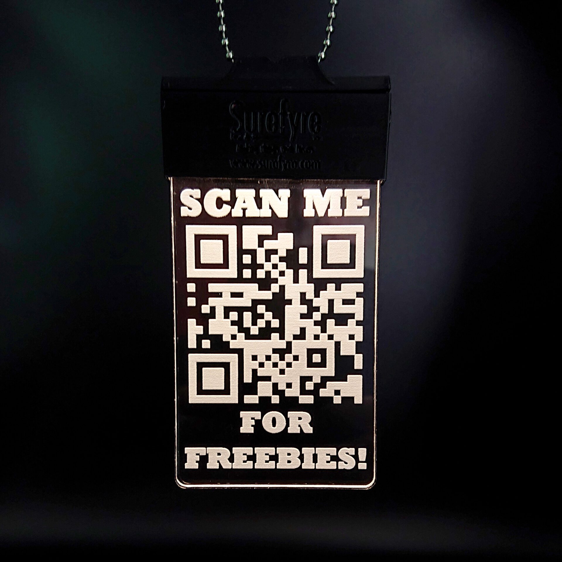 Illuminated lanyard tag white