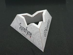 Folded stand for a cube